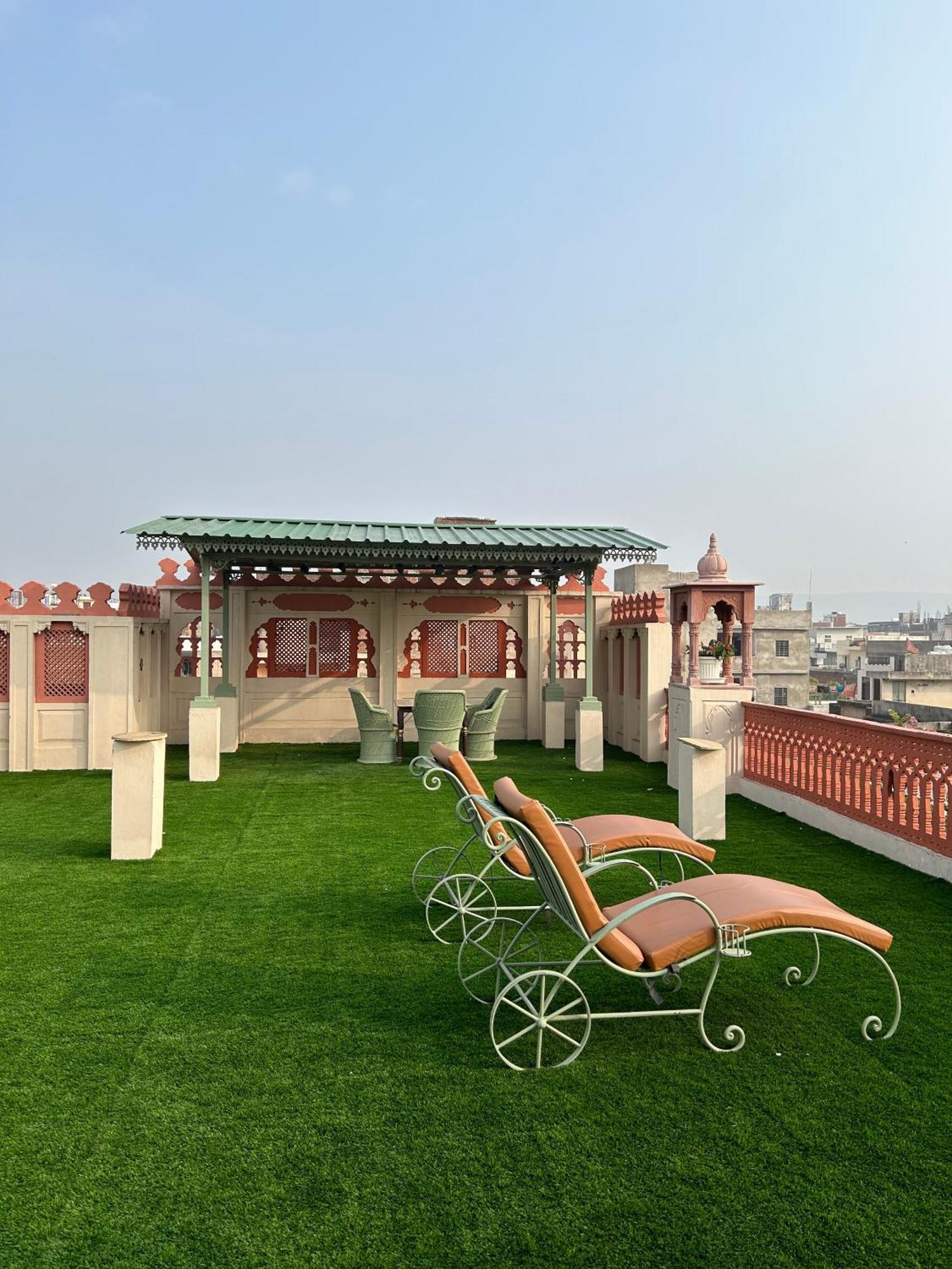 Suryaa Villa - A Boutique Heritage Hotel Dzsaipur Kültér fotó