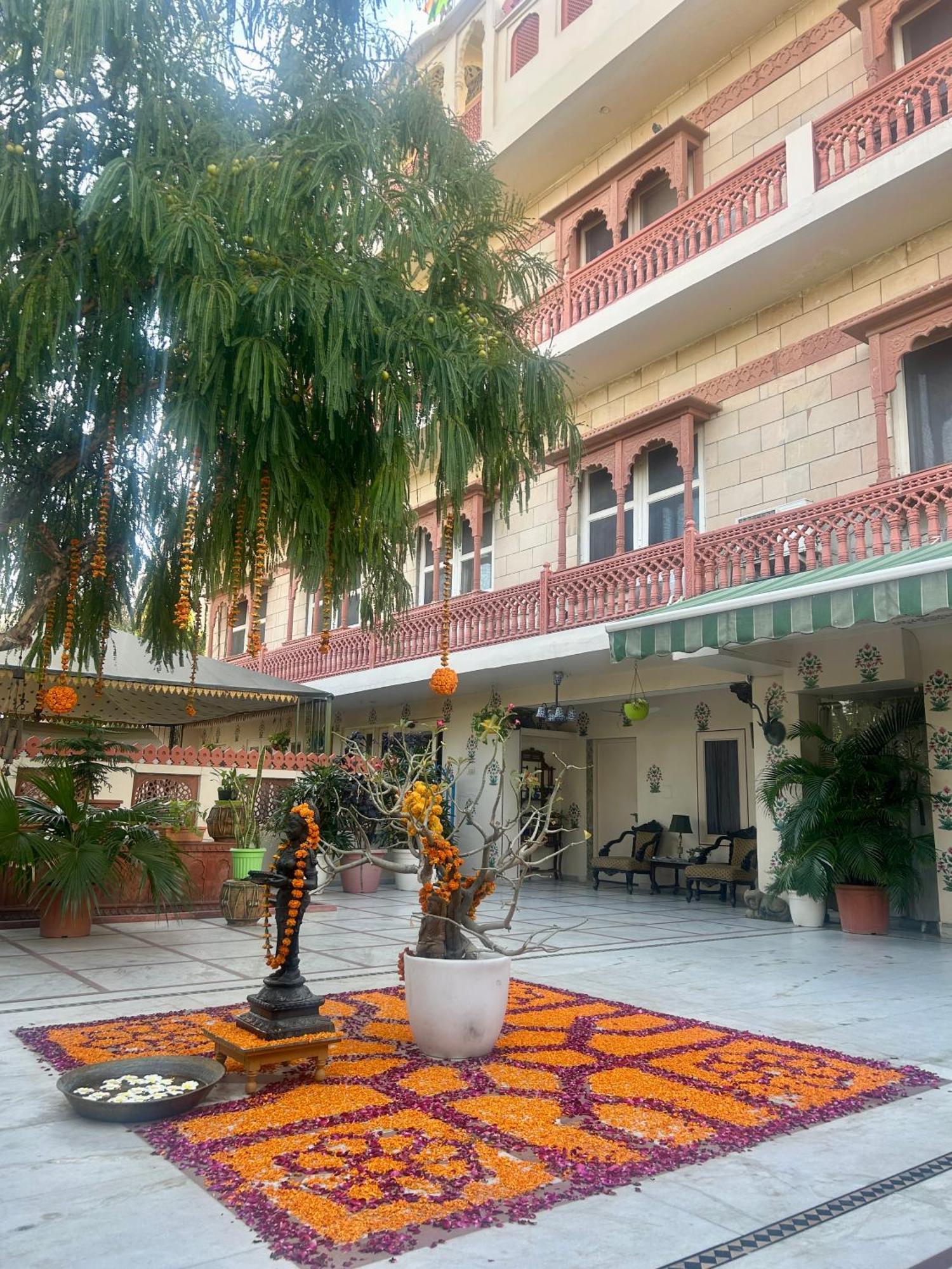 Suryaa Villa - A Boutique Heritage Hotel Dzsaipur Kültér fotó